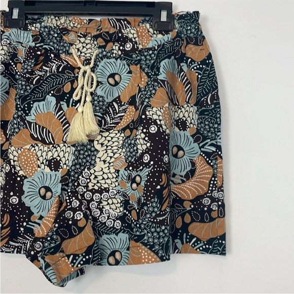 Joie Brown and Blue Floral Drawstring Waist Linen Blend
Shorts. Size 10. - Picture 4 of 13